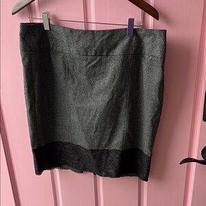 Maurices Black and Gray Pencil Skirt